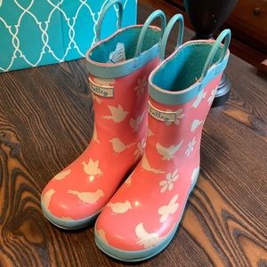 Hatley kids rubber boots.